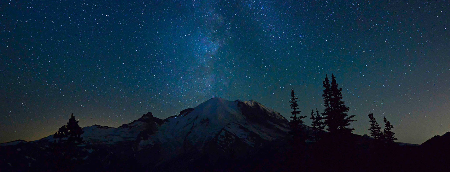 Mount Rainier’s Astronomy Interns Share the Stars and Start a Park